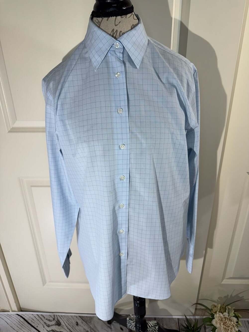 Brooks Brothers 346 Classic Fit Non-Iron Dress Shirt Women’s Size 16 Light Blue